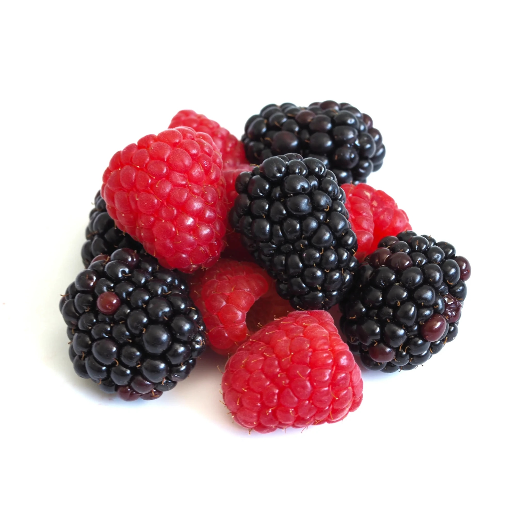 fresh-raspberry-blackberry-wooden-background-healthy-food-diet