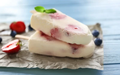 Kéfir glacé aux baies, gingembre et miel