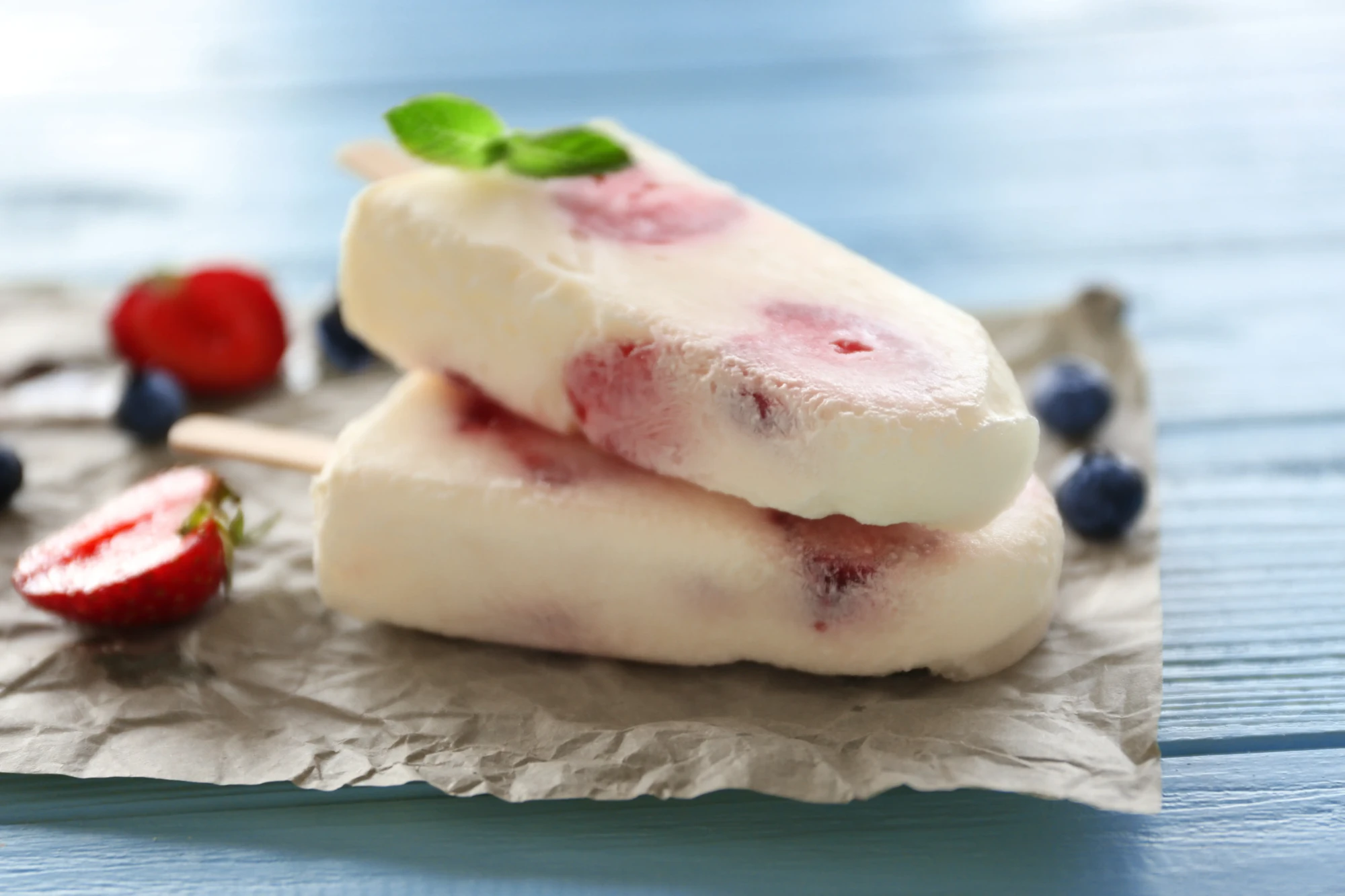 Kéfir glacé aux baies, gingembre et miel